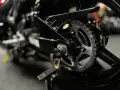 Czyszczenie łańcucha motocyklowego: Jak nie zniszczyć uszczelnień?