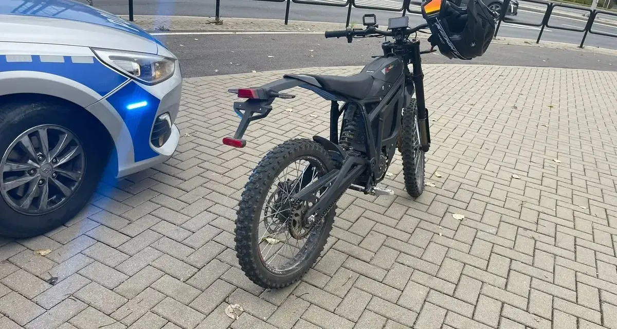 Motorower to pojazd silnikowy? Prawo mówi NIE! Poznaj obowiązki