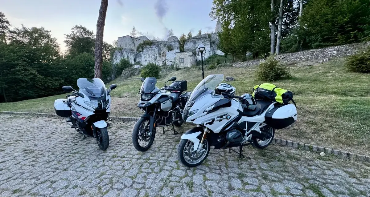 Śląsk na motocyklu: Trasy dla każdego. Beskidy i Jura czekają!