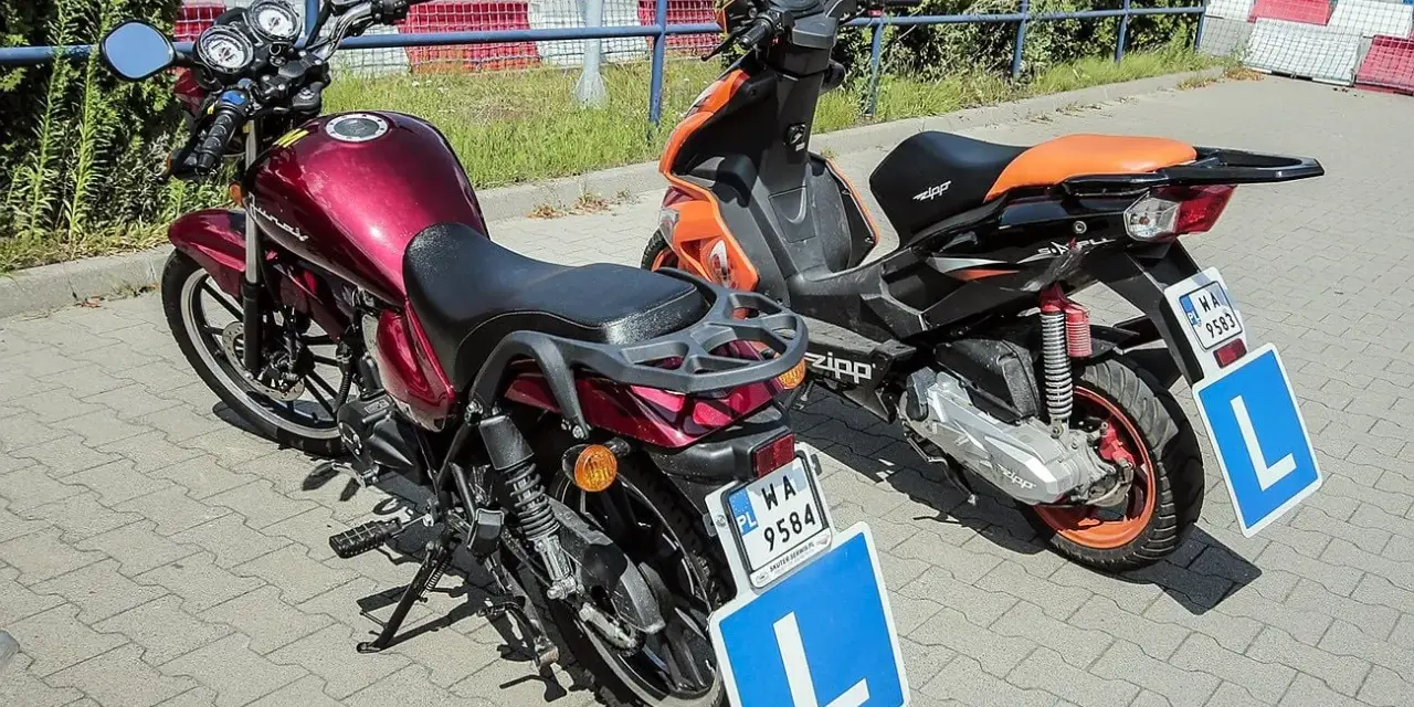 Prawo jazdy AM: Pełny koszt motoroweru. Uniknij ukrytych opłat!
