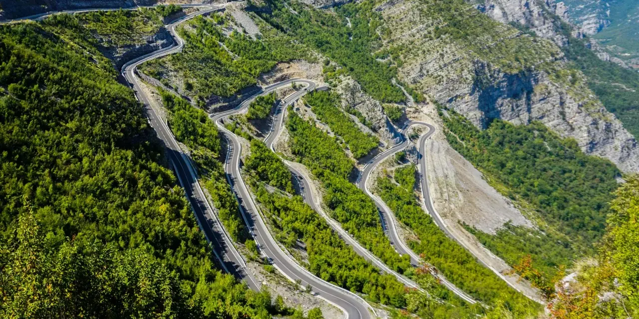 Albania motocyklem: Ostatni dziki kraj? Trasy i porady!