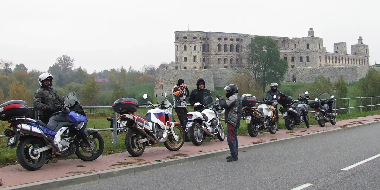 Świętokrzyskie: Trasy motocyklowe, które musisz przejechać!