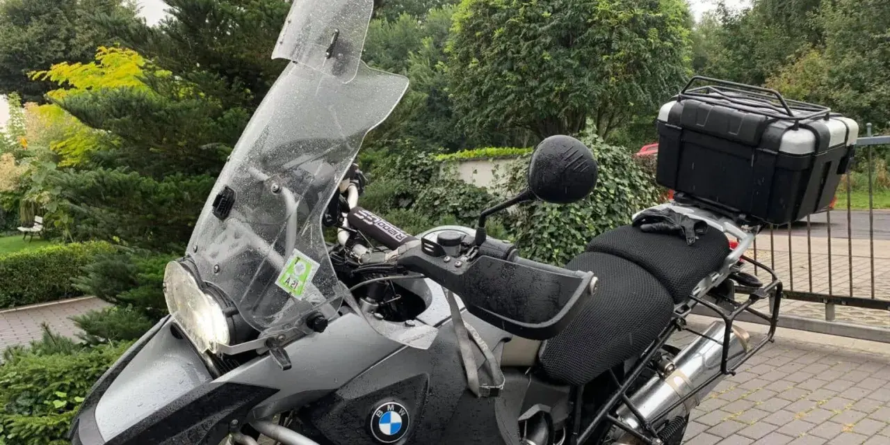 Koniec z turbulencjami! Idealna regulacja deflektora motocyklowego
