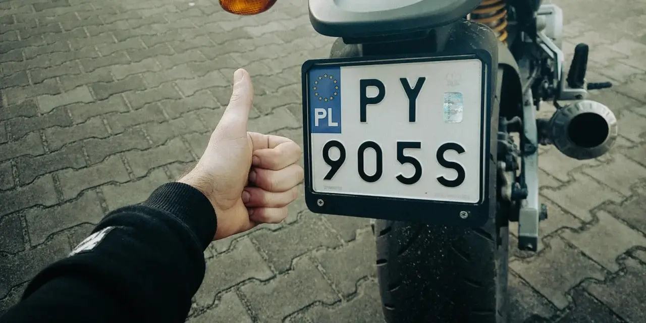 Rejestracja motoroweru: Obowiązek czy mit? Pełny przewodnik!
