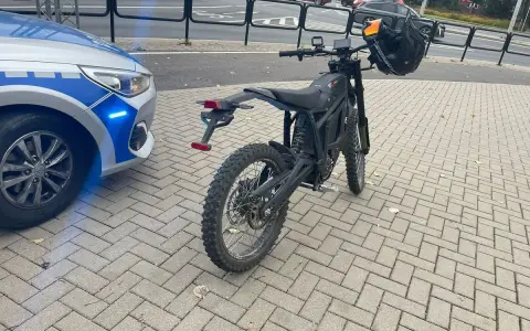 Motorower to pojazd silnikowy? Prawo mówi NIE! Poznaj obowiązki