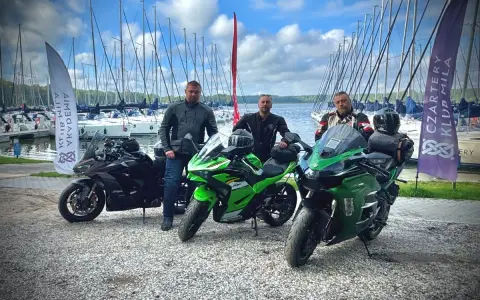 Mazury motocyklem: Trasy, atrakcje, porady. Twój przewodnik!