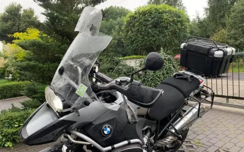 Koniec z turbulencjami! Idealna regulacja deflektora motocyklowego