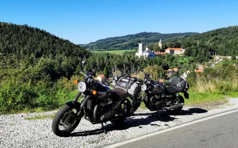 Czechy motocyklem: Winiety? Nie! Trasy, przepisy, atrakcje