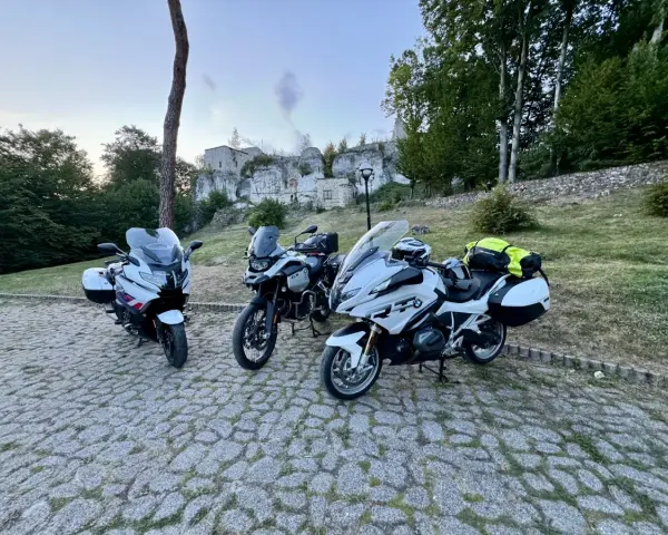Śląsk na motocyklu: Trasy dla każdego. Beskidy i Jura czekają!
