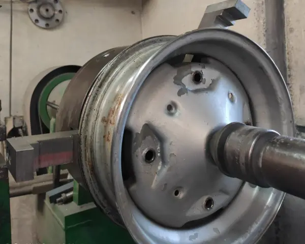Jak wyważyć koło motocyklowe? Poradnik DIY dla bezpiecznej jazdy