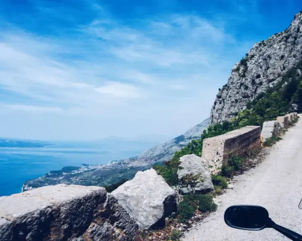 Chorwacja motocyklem: Jadranka, trasy, porady. Gotowy na start?