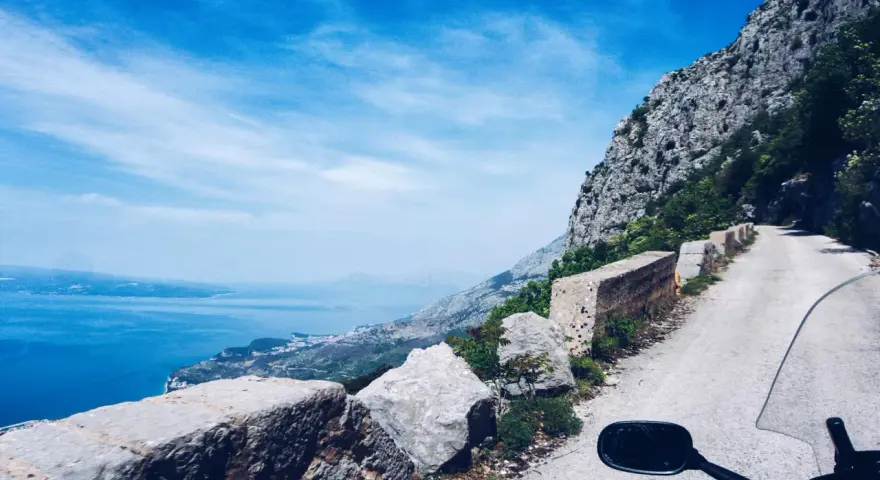 Chorwacja motocyklem: Jadranka, trasy, porady. Gotowy na start?