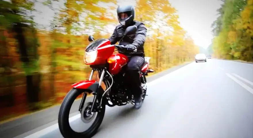 Jazda motorowerem bez prawa jazdy? Kogo dotyczy wyjątek?