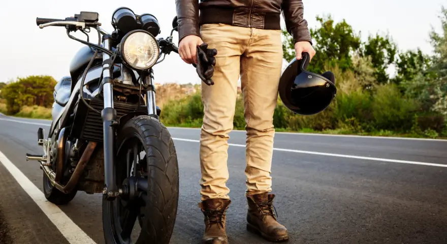 Łódzkie dla motocyklistów: Gdzie szukać najlepszych winkli?