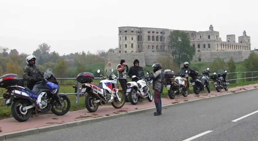 Świętokrzyskie: Trasy motocyklowe, które musisz przejechać!
