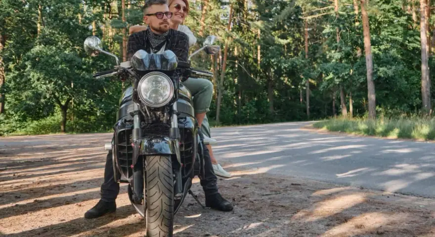 Polska na motocyklu: Najfajniejsze trasy, porady i planowanie