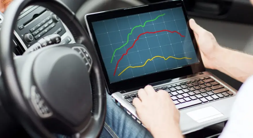 Chip tuning: Zwiększ moc bezpiecznie? Zalety, ryzyka, wybór