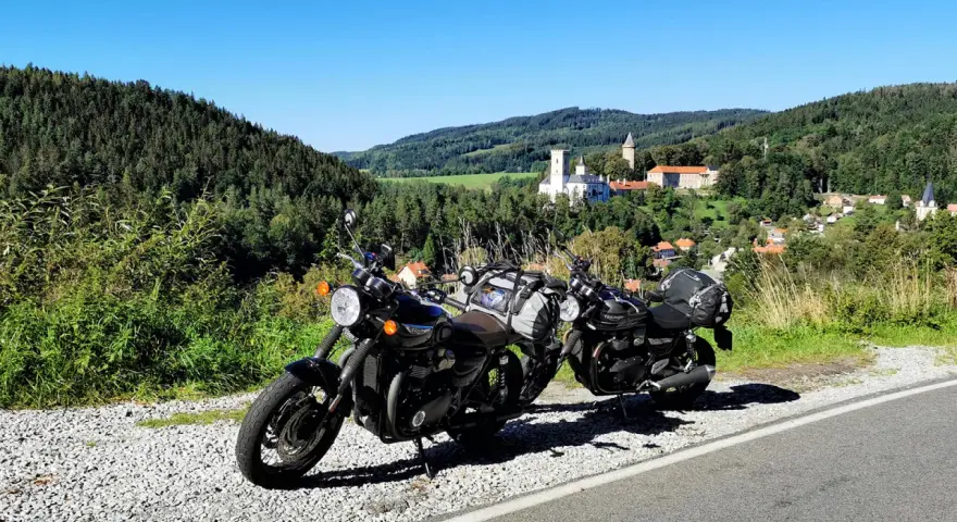 Czechy motocyklem: Winiety? Nie! Trasy, przepisy, atrakcje