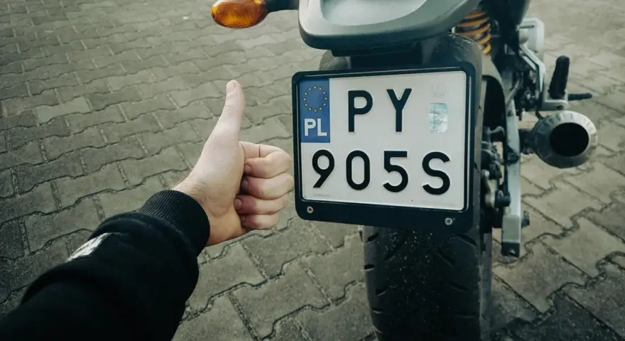 Rejestracja motoroweru: Obowiązek czy mit? Pełny przewodnik!