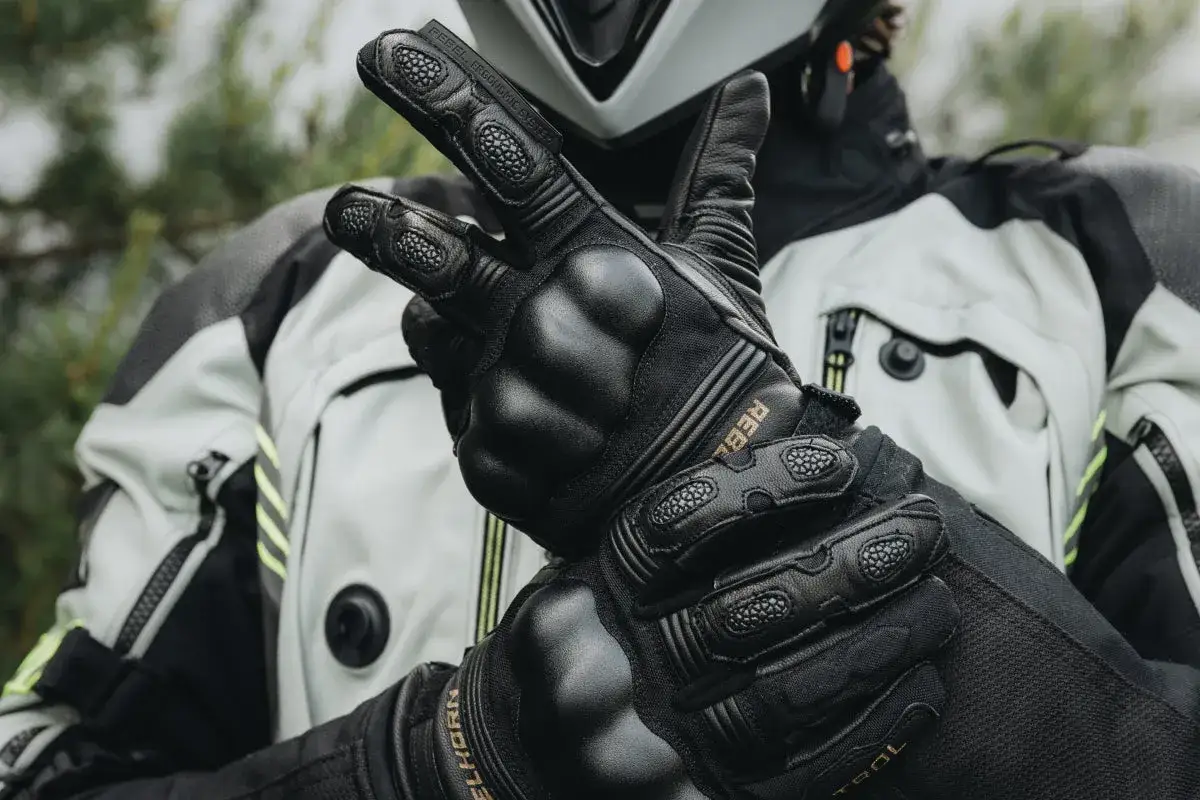 Rękawice motocyklowe dopasowanie