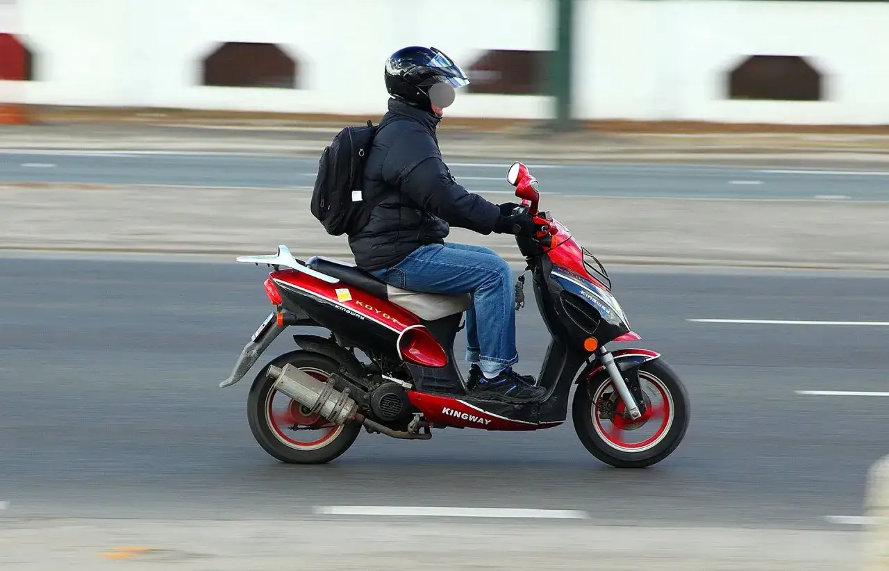 Co sprawdzają na przeglądzie motoroweru